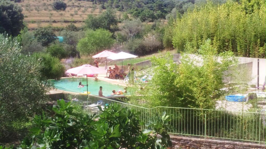 לינה וארוחת בוקר Rousson  Les Jardins Du Mas Evesque מראה חיצוני תמונה